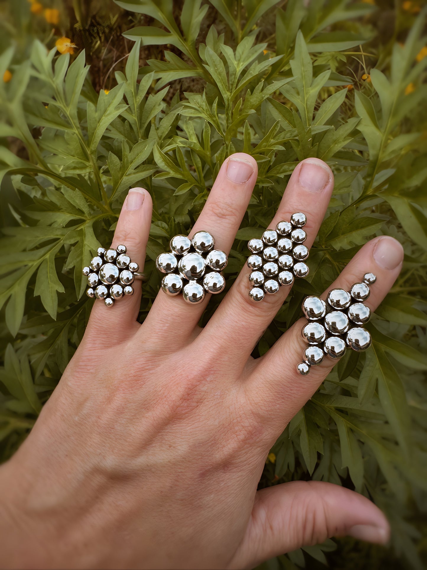 Elongated Flower Granulation Ring
