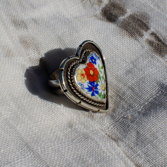 Vintage Flora Heart Ring