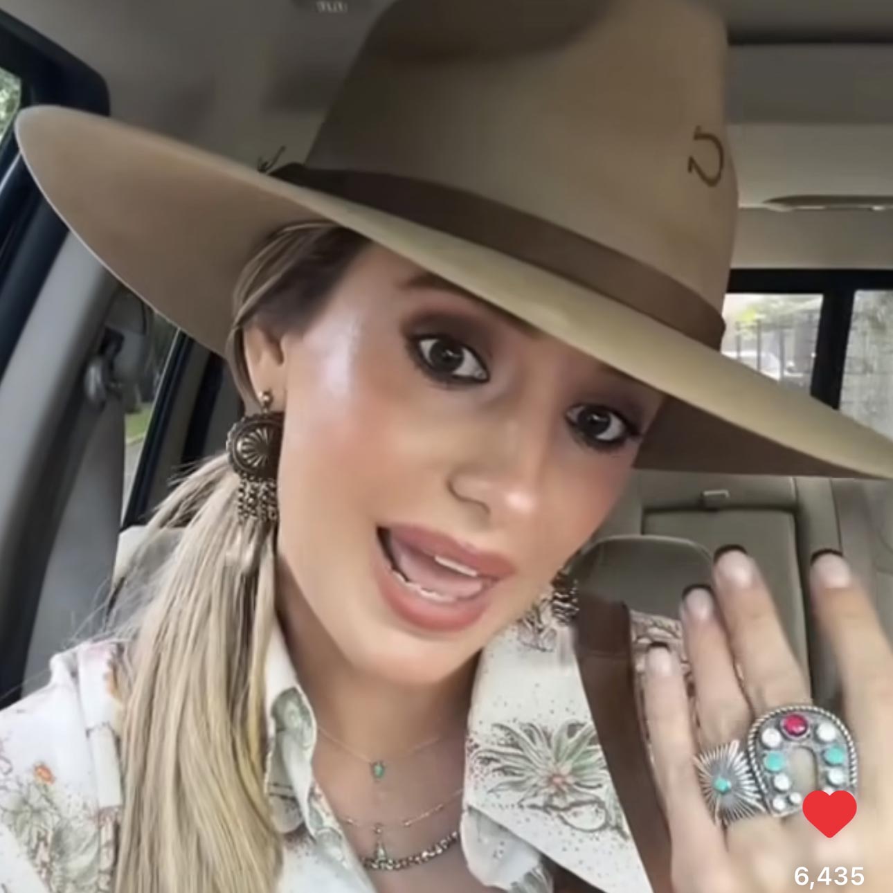 The "Lainey" Horse Shoe Ring