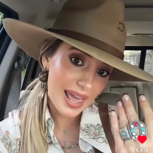 The "Lainey" Horse Shoe Ring