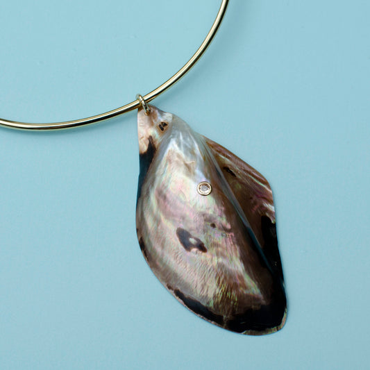 Wing Oyster Shell Collar Necklace