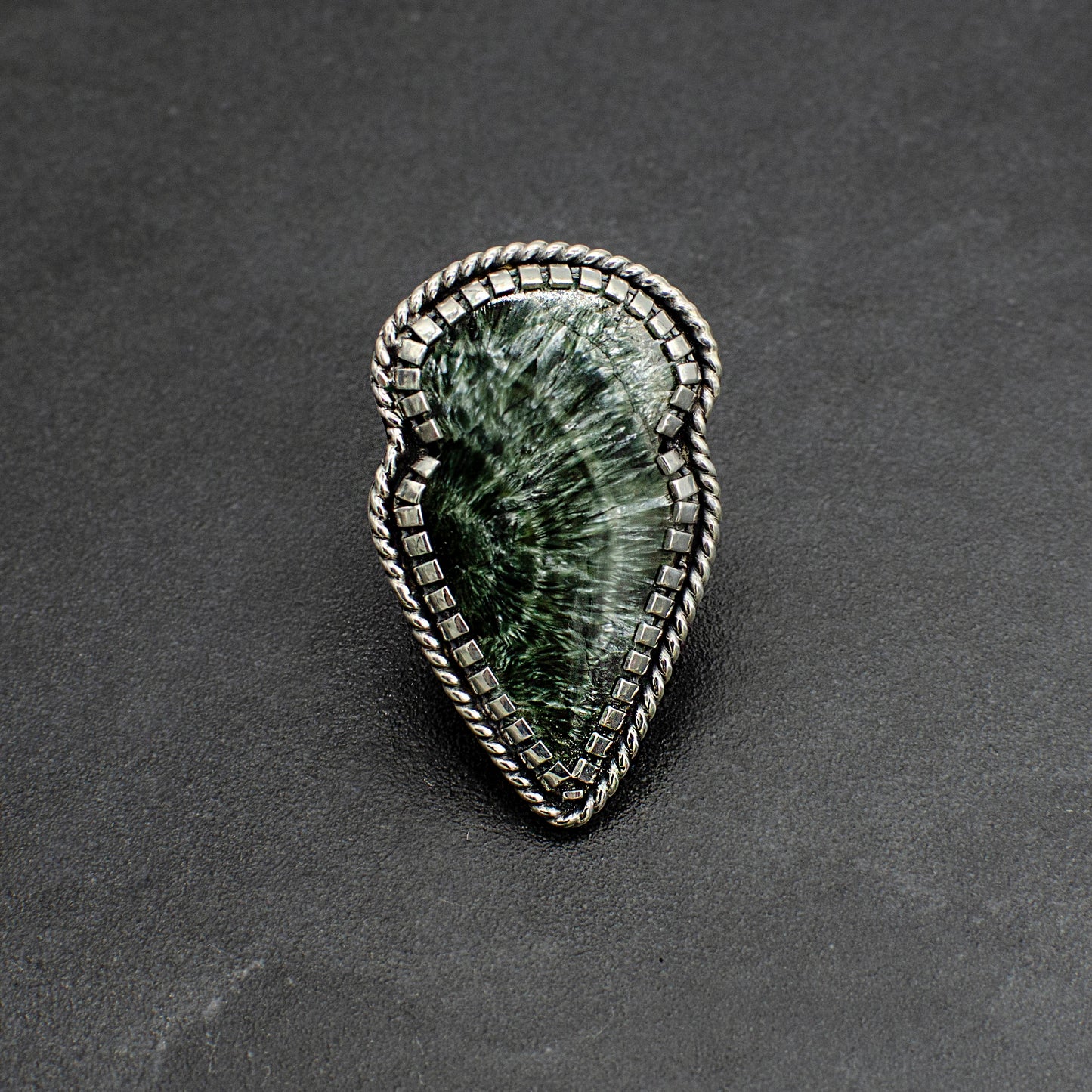 Seraphinite Arrowhead Ring