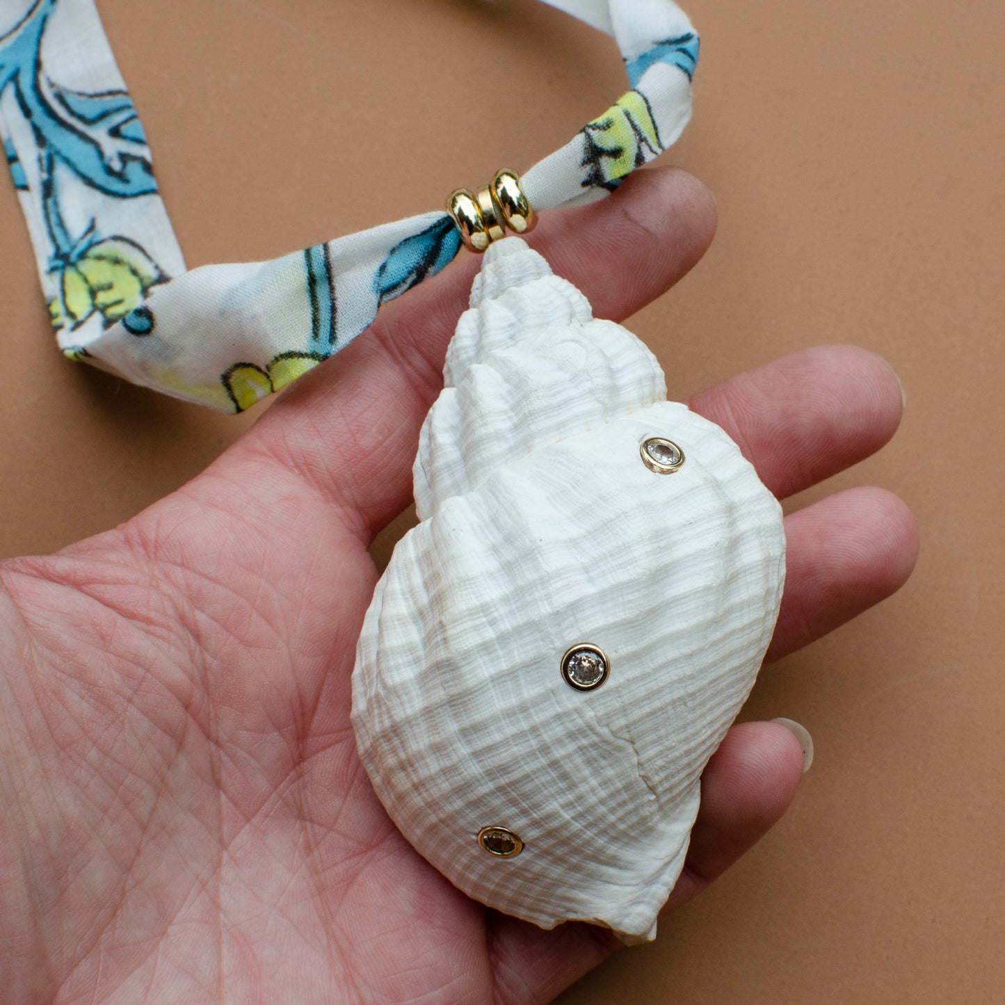 White Conch Inlay Necklace