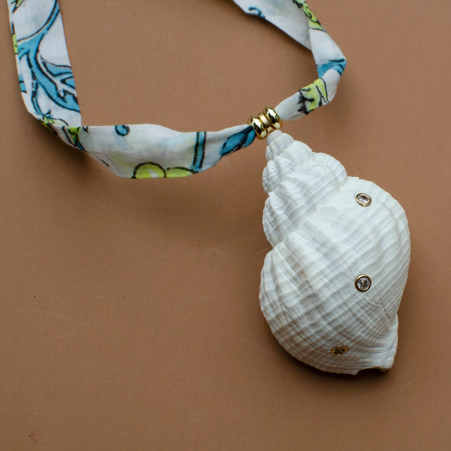 White Conch Inlay Necklace
