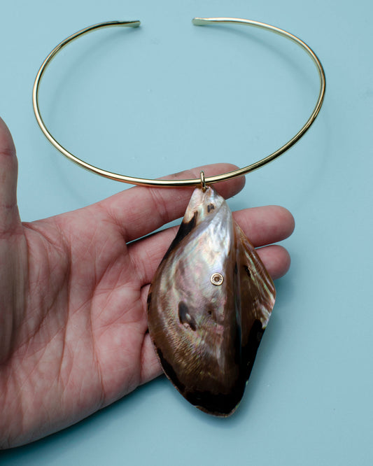 Wing Oyster Shell Collar Necklace