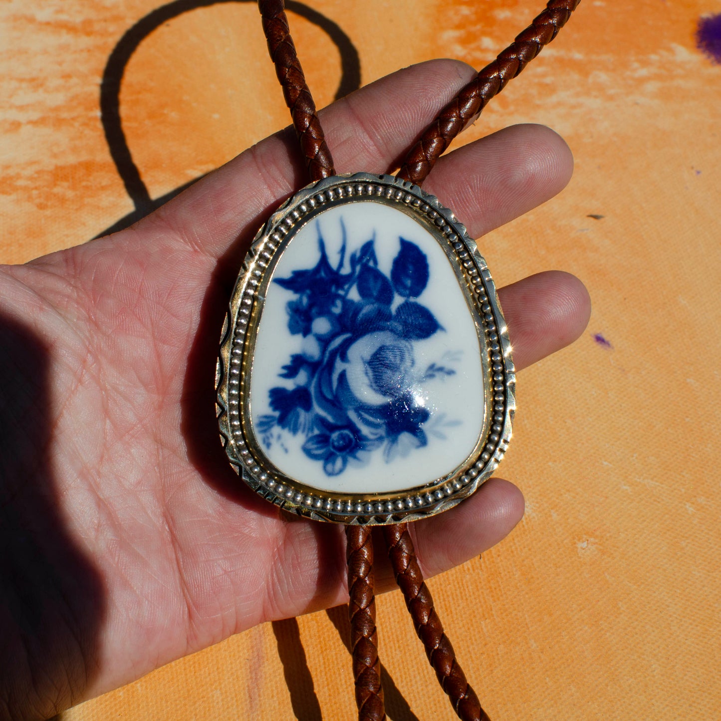 Perisian Porcleain Western Bolo Tie