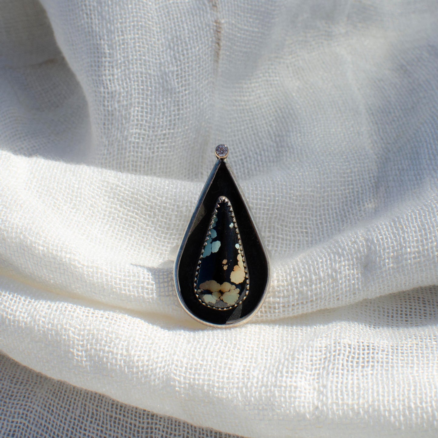 Pear Shadow Box Ring