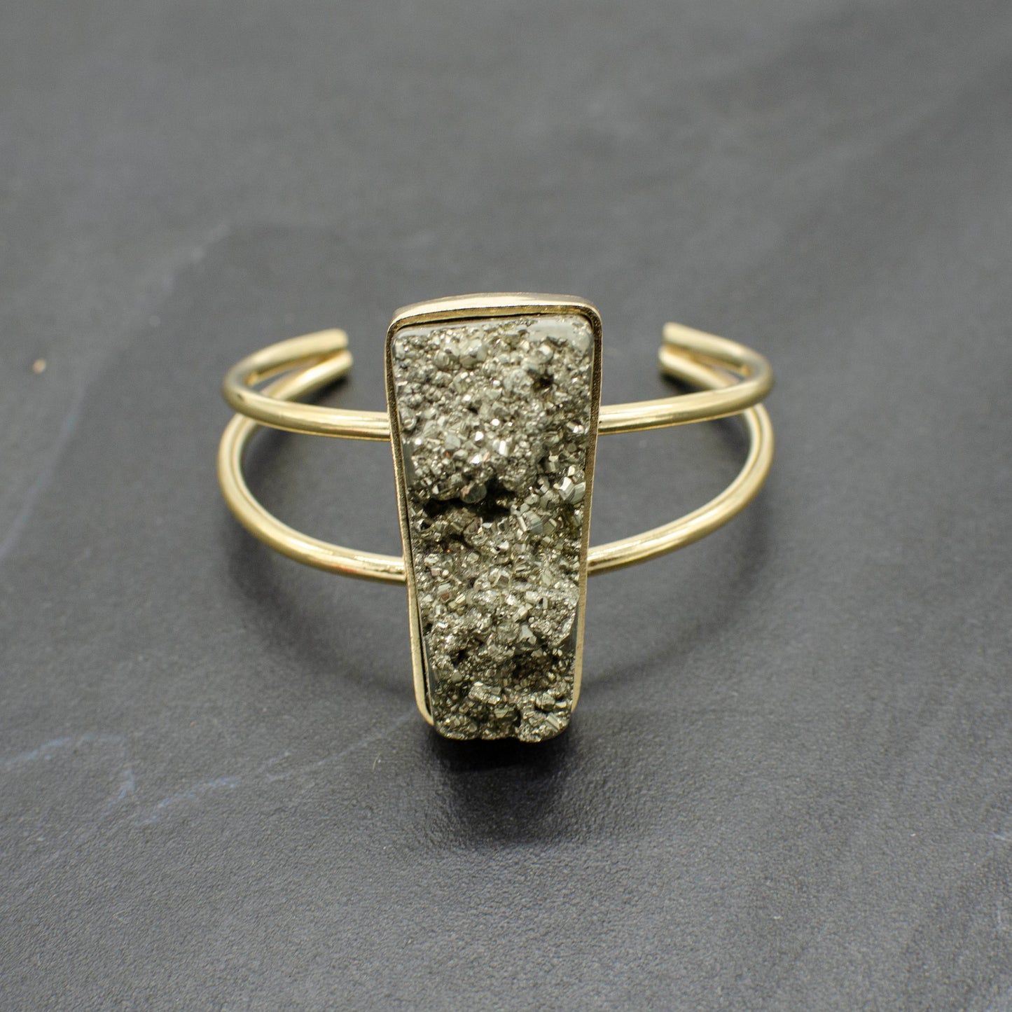 Geo Cuff