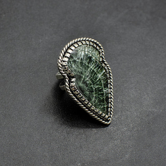 Seraphinite Arrowhead Ring